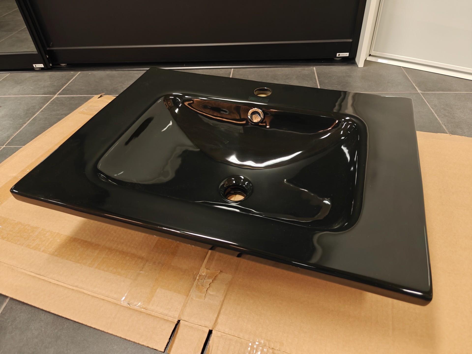 50€ Valumarmoriallas